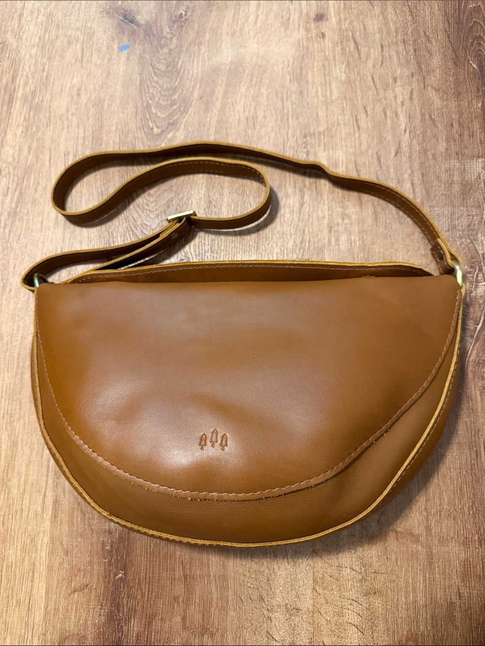 Portland Leather Koala Crossbody Medium
